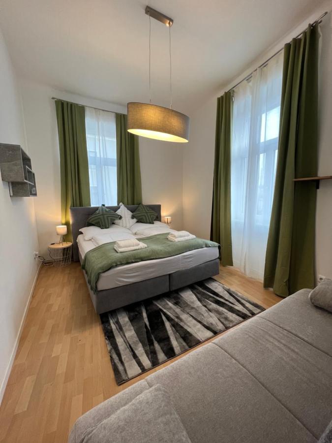 Spacious & Deluxe Big Apartment Near Prater Wenen Buitenkant foto